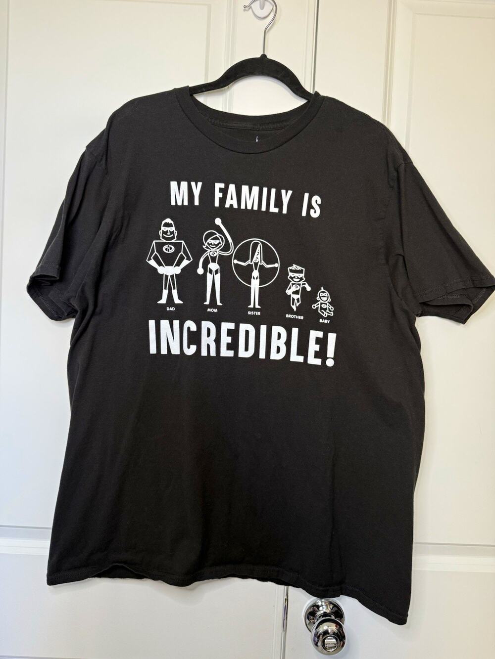 Disney Parks Authentic Original Men's Black Incredibles Family Graphic Tee 2XL